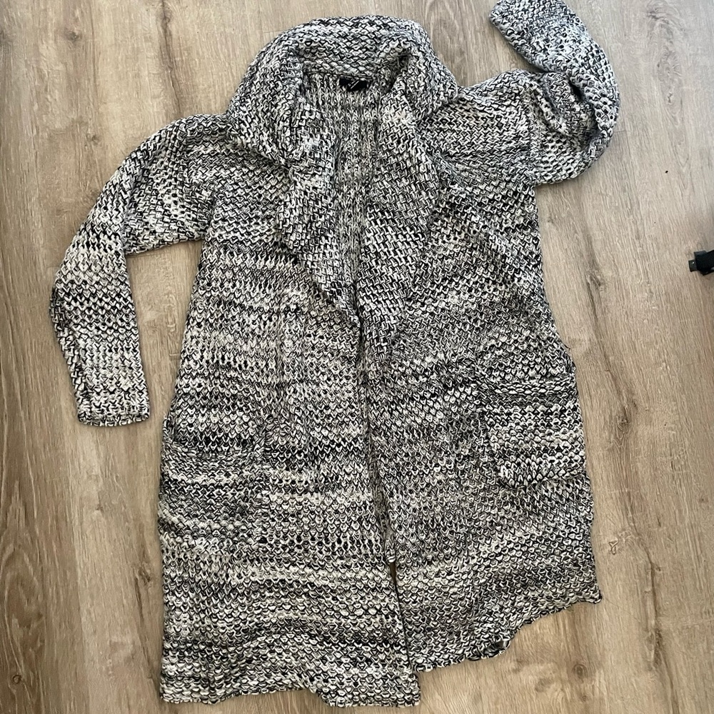 Forever 21 thick and loose knit cardigan size S